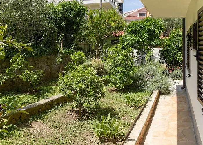 Iskra Apartman Slatine
